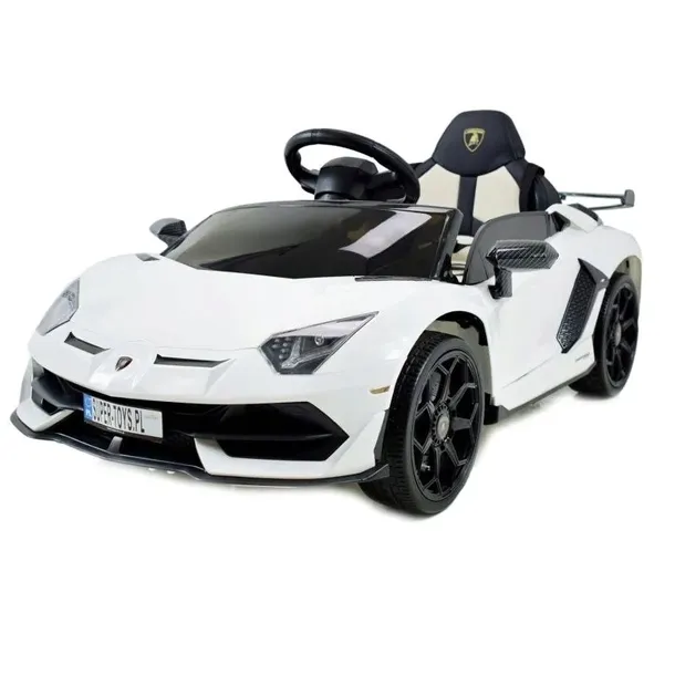 samochod-lamborghini-bialy-marka-lamborghini