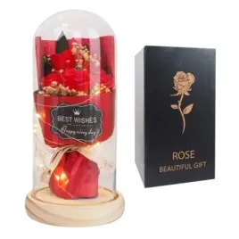 bukiet-kwiatow-w-szklanej-kopule-roze-na-prezent-swiecace
