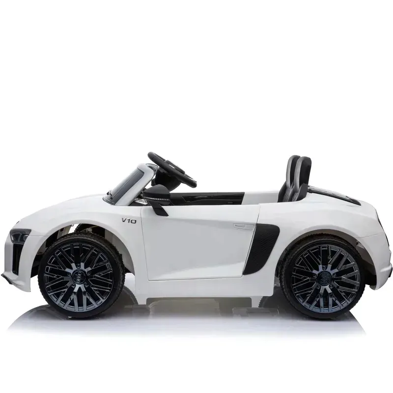 samochod-audi-bialy-marka-audi