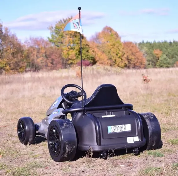 samochod-4toys-szary-kod-producenta-5903641569903