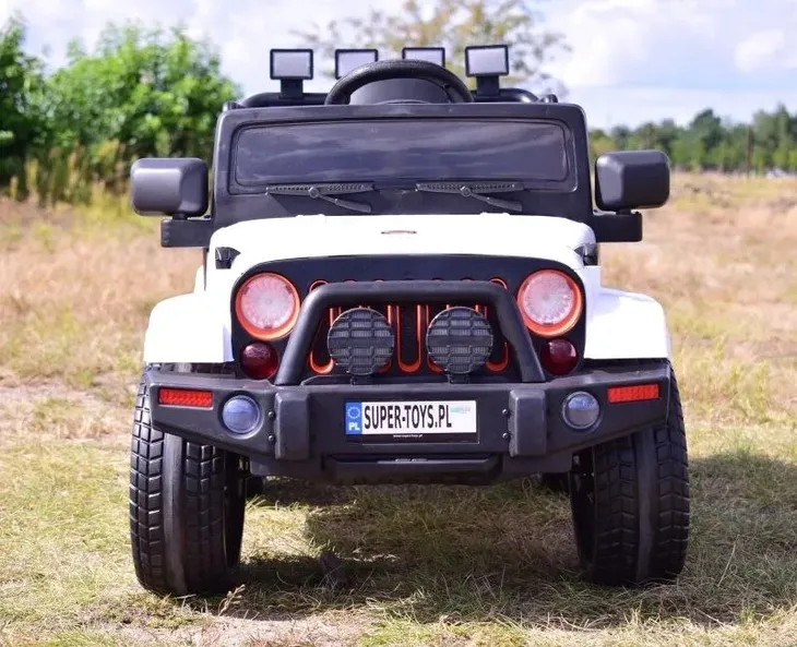 samochod-super-toys-bialy-liczba-miejsc-1