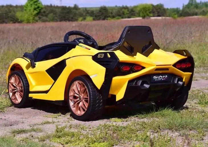 samochod-lamborghini-zolty-marka-lamborghini-dlugosc-pojazdu-108-cm