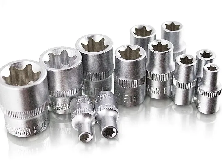 klucze-nasadowe-torx-12-el-e4-e20-waga-z-opakowaniem-1-kg