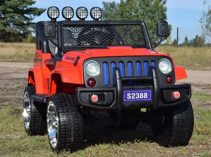 samochod-jeep-czerwony-liczba-drzwi-2