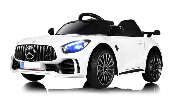 samochod-mercedes-bialy-kolor-bialy