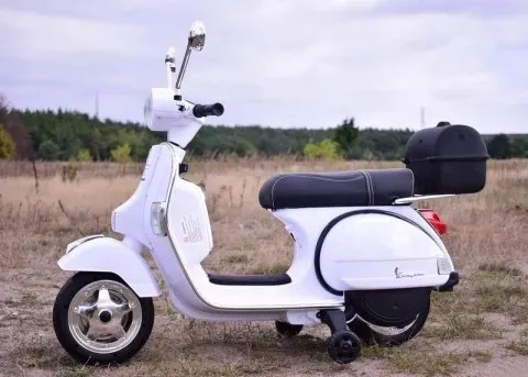 motor-vespa-bialy-do-30-kg-kolor-bialy-wiek-dziecka-3-lata