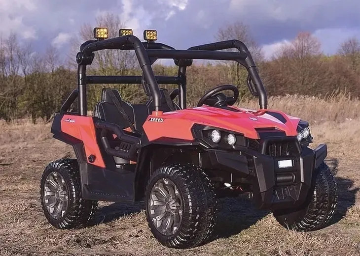 samochod-jeep-bialy-czerwony-dlugosc-pojazdu-133-cm