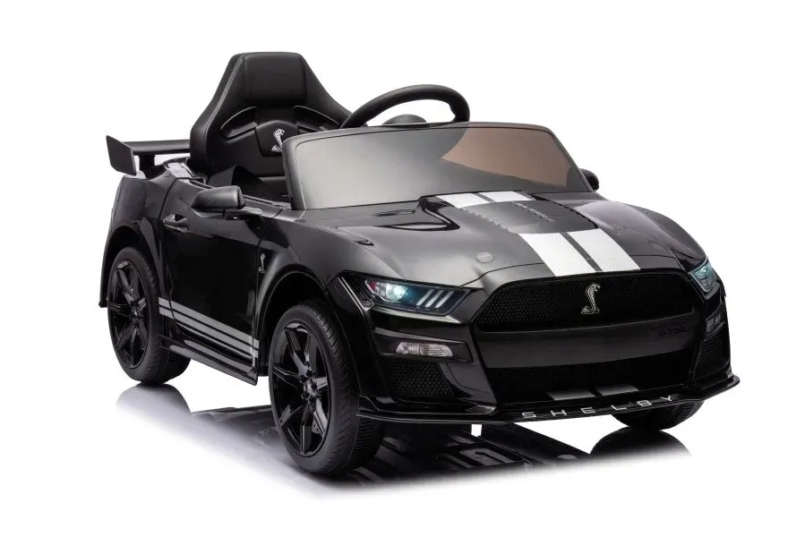 samochod-ford-czarny