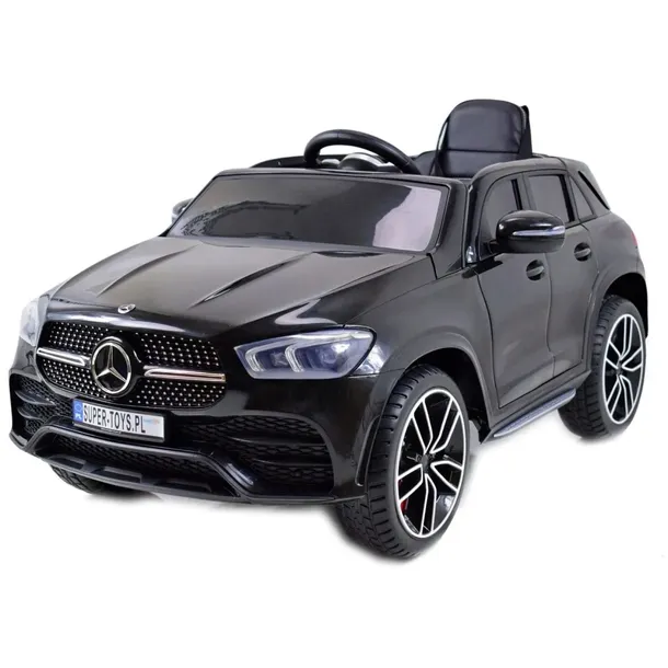 samochod-mercedes-czarny-kolor-czarny