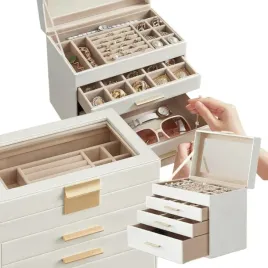 ekskluzywna-szkatulka-na-bizuterie-kuferek-pojemny-elegancki