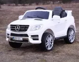 samochod-mercedes-bialy-liczba-drzwi-2