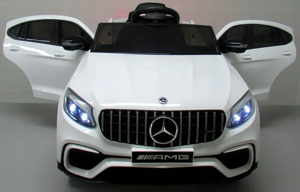 samochod-mercedes-bialy-marka-mercedes