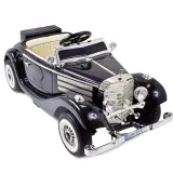 samochod-mercedes-czarny-kolor-czarny