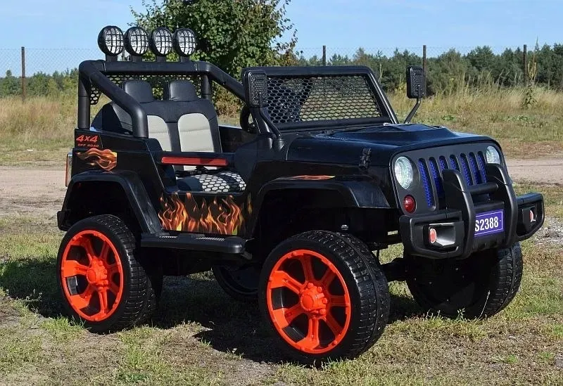 samochod-jeep-bialy-czarny-czerwony