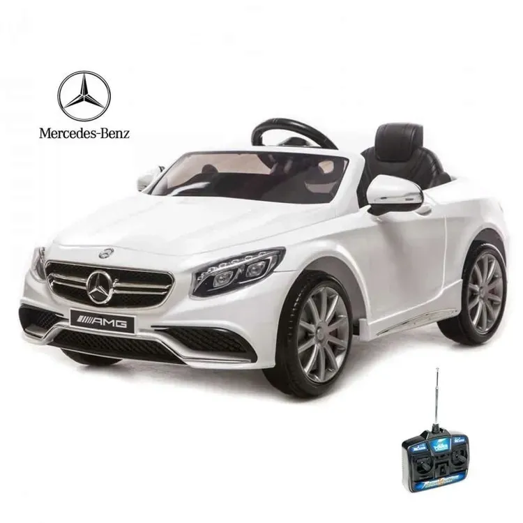 samochod-mercedes-bialy-marka-mercedes
