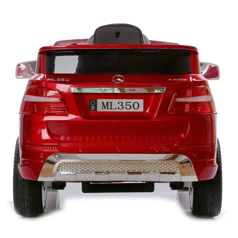 samochod-mercedes-czerwony