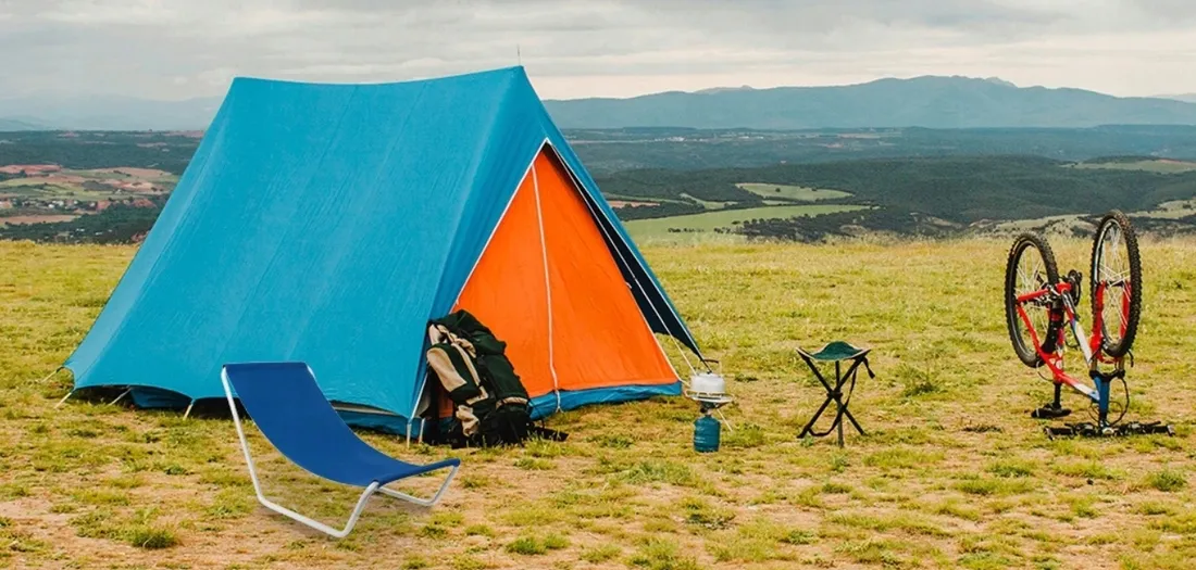 lezak-stal-niebieski-malatec-stan-nowy