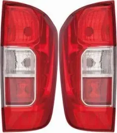 lampy-tyl-tylne-nissan-np300-navara-14-zestaw