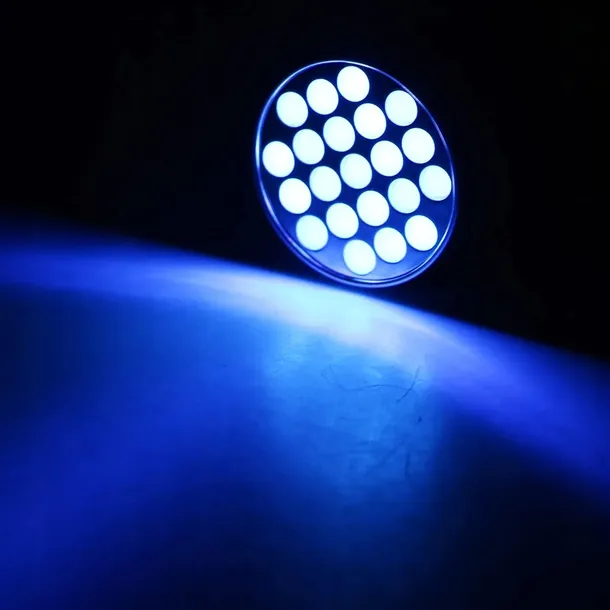 latarka-uv-ywxlight-500-lm-led-zasilanie-baterie