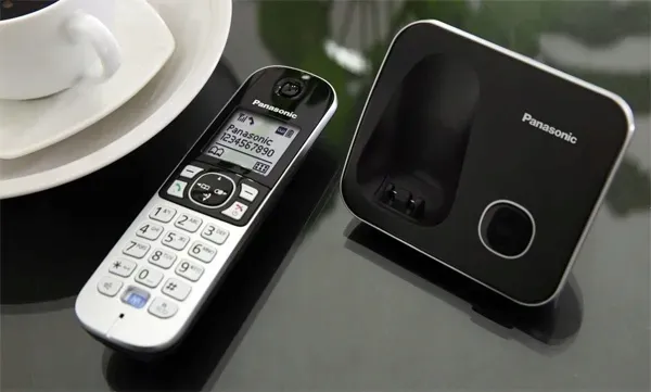 telefon-stacjonarny-bezprzewodowy-panasonic-3sluch-jezyk-menu-angielski