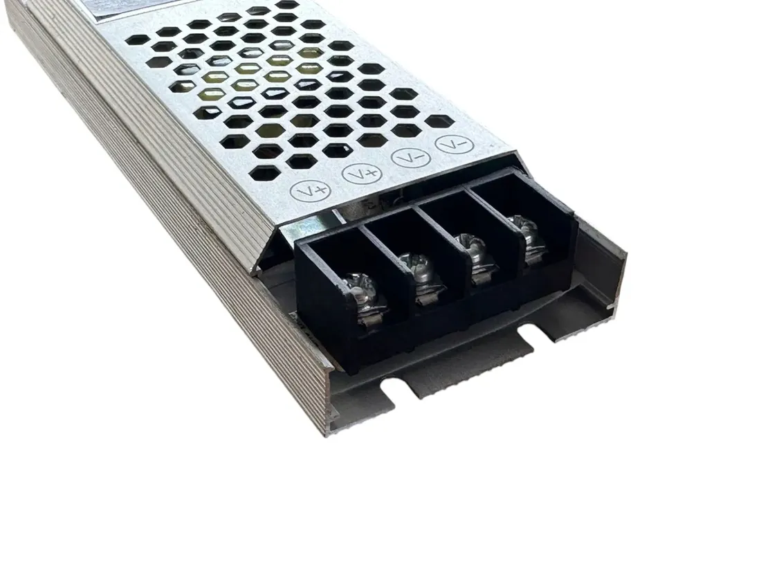 zasilacz-12v-led-200w-166a-modulowy-transformator-led-do-tasm-led-12v-slim