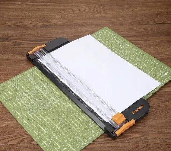 gilotyna-do-papieru-trymer