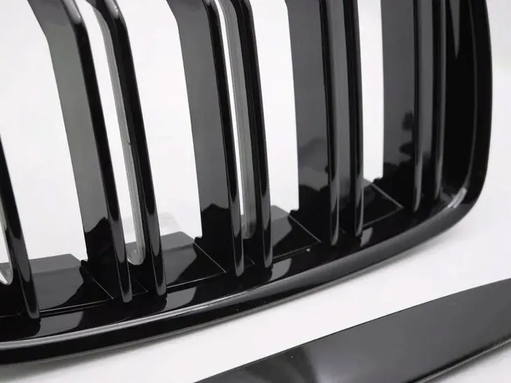 grill-atrapa-nerki-black-polysk-do-bmw-e90-e91-08-producent-czesci-tuning-tec