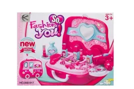 toaletka-zestaw-kosmetyczny-w-walizce-19-elementow-kathay-haster-2