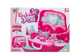 toaletka-zestaw-kosmetyczny-w-walizce-19-elementow-kathay-haster-2