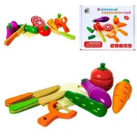 drewniane-warzywa-zestaw-do-krojenia-z-deska-i-nozami-kathay-haster