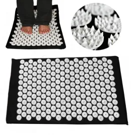 mata-do-masazu-z-kolcami-masaz-plecow-akupresura