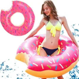 duze-dmuchane-kolo-do-plywania-wody-donut-paczek