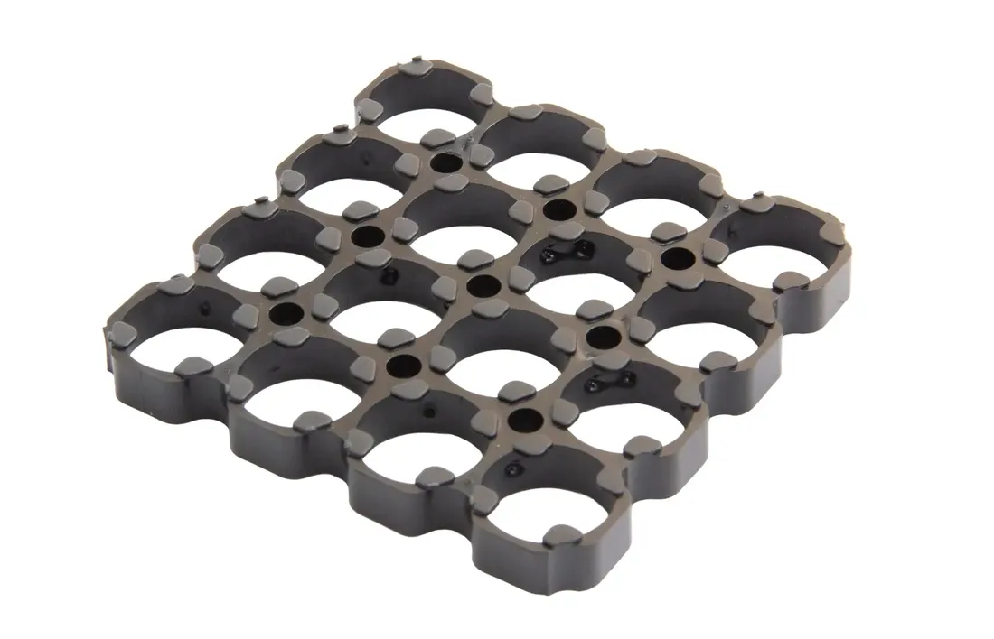 gniazda-do-pakietow-holder-18650-4in4