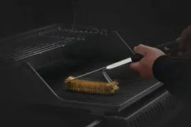 trzyrzedowa-szczotka-do-grilla-z-wlosiem-z-mosiadzu-napoleon-do-rusztu