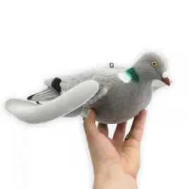 balwanek-grzywacza-z-ruchomymi-skrzydlami-dzika-knieja