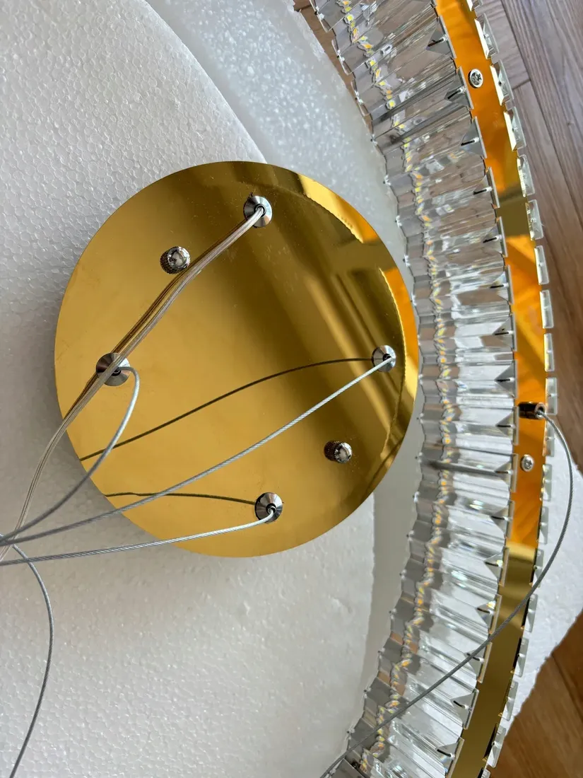 lampa-wiszaca-ringi-krysztalowa-zlota-100cm-60w-pilot-darmat-light