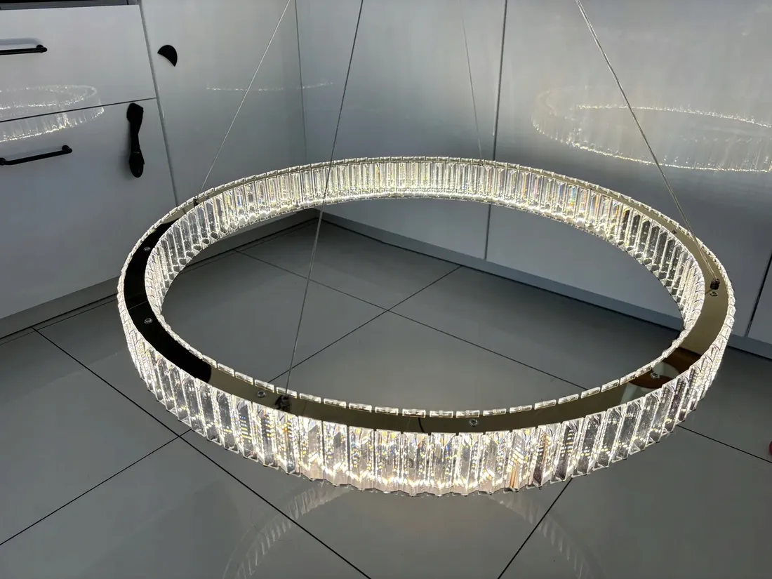 lampa-wiszaca-ringi-krysztalowa-zlota-100cm-60w-pilot-darmat-light