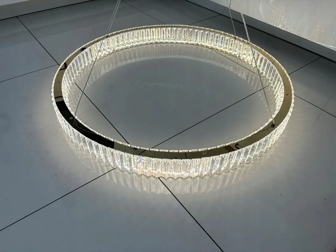 lampa-wiszaca-ringi-krysztalowa-zlota-100cm-60w-pilot-darmat-light