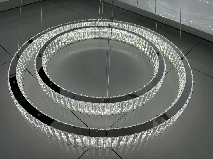 lampa-wiszaca-ringi-krysztalowa-chrom-srebrna-60-40cm-60w-pilot-darmat-ligh-zasilanie-sieciowe