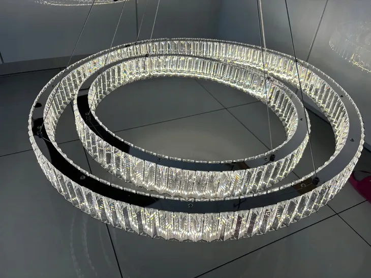 lampa-wiszaca-ringi-krysztalowa-chrom-srebrna-60-40cm-60w-pilot-darmat-ligh-stan-nowy-liczba-punktow-swiatla-2