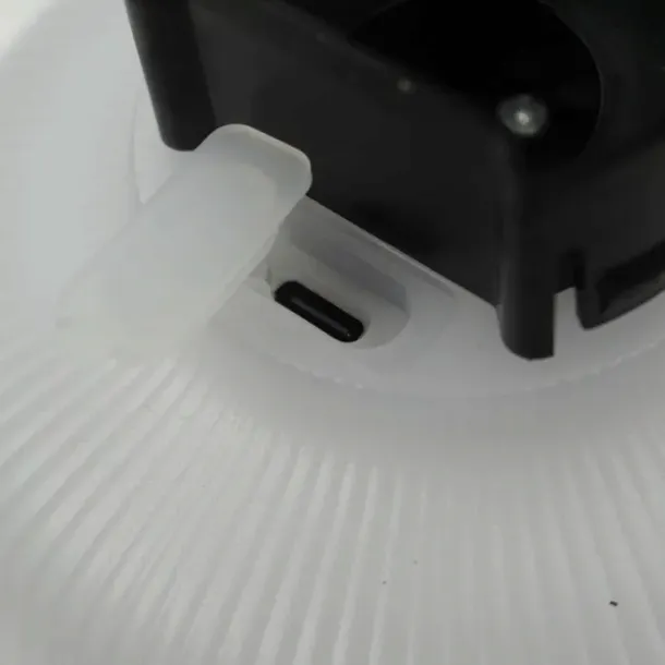 solarna-usb-lampa-elewacyjna-led-2w1-ip44-soe-16bt-transparentny-klosz-rodzaj-gwintu-zintegrowane-zrodlo-led