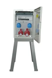skrzynka-elektryczna-ip65-xc1632w-ze-stojakiem