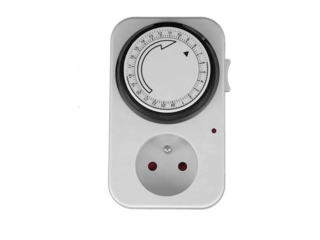programator-czasowy-dobowy-analogowy-24-h-timer-stan-nowy