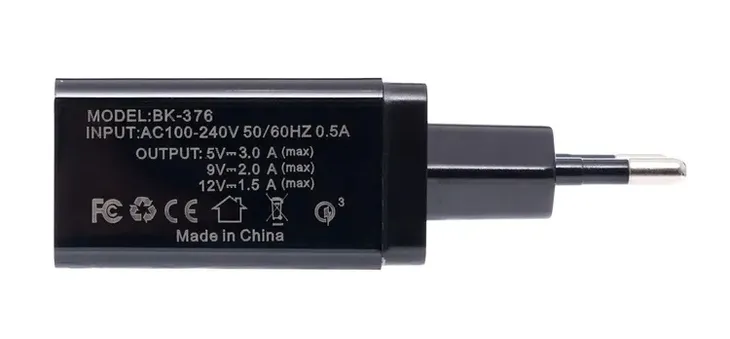 ladowarka-sieciowa-quick-charge-3-0-kd1237-przewod-w-zestawie-nie