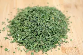 lubczyk-lisc-suszony-20g-naturalne-przyprawy