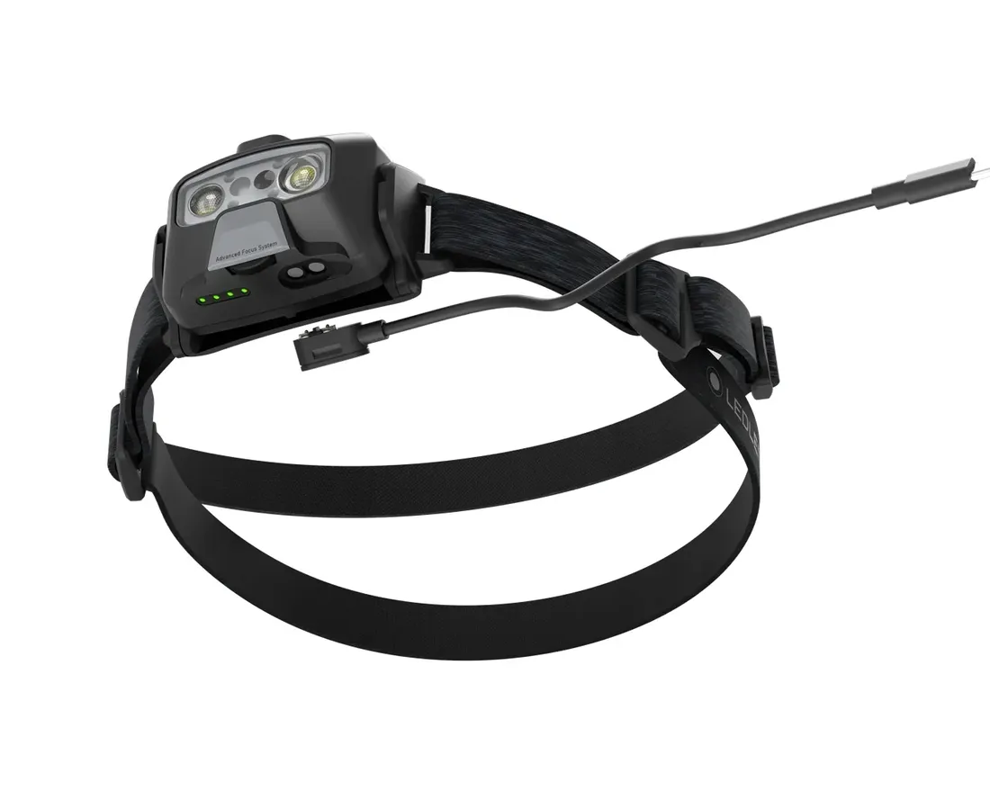 latarka-ledlenser-hf6r-core-black-stan-nowy