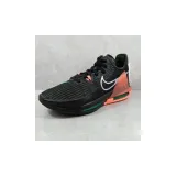 lebron-witness-vi-rozmiar-40-kod-producenta-001cz4052