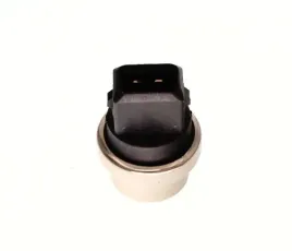 21-0132-czujnik-temp-plynu-chlodzacego-vw-golf-maxgear