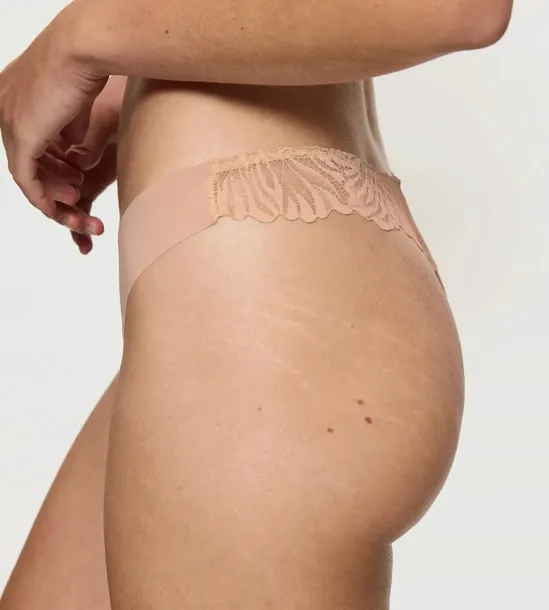 majtki-damskie-triumph-pretty-micro-string-l-marka-triumph
