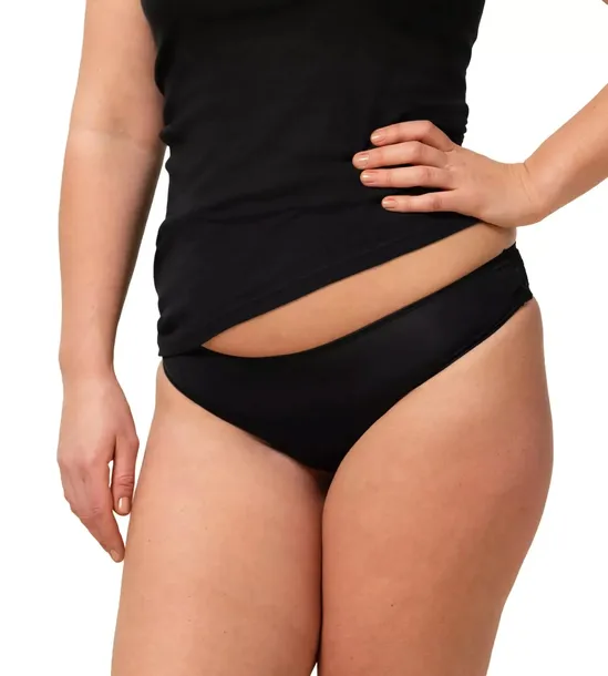 stringi-damskie-triumph-lovely-micro-brazilian-string-m-cechy-dodatkowe-jednokolorowe-koronka